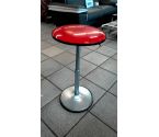 HOCKER IM VINTAGE-STIL