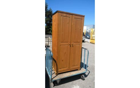 Armario De Pino Dos Puertas - Sorrelliearringsideas