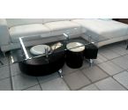 TABLE BASSE ET 2 POUFS